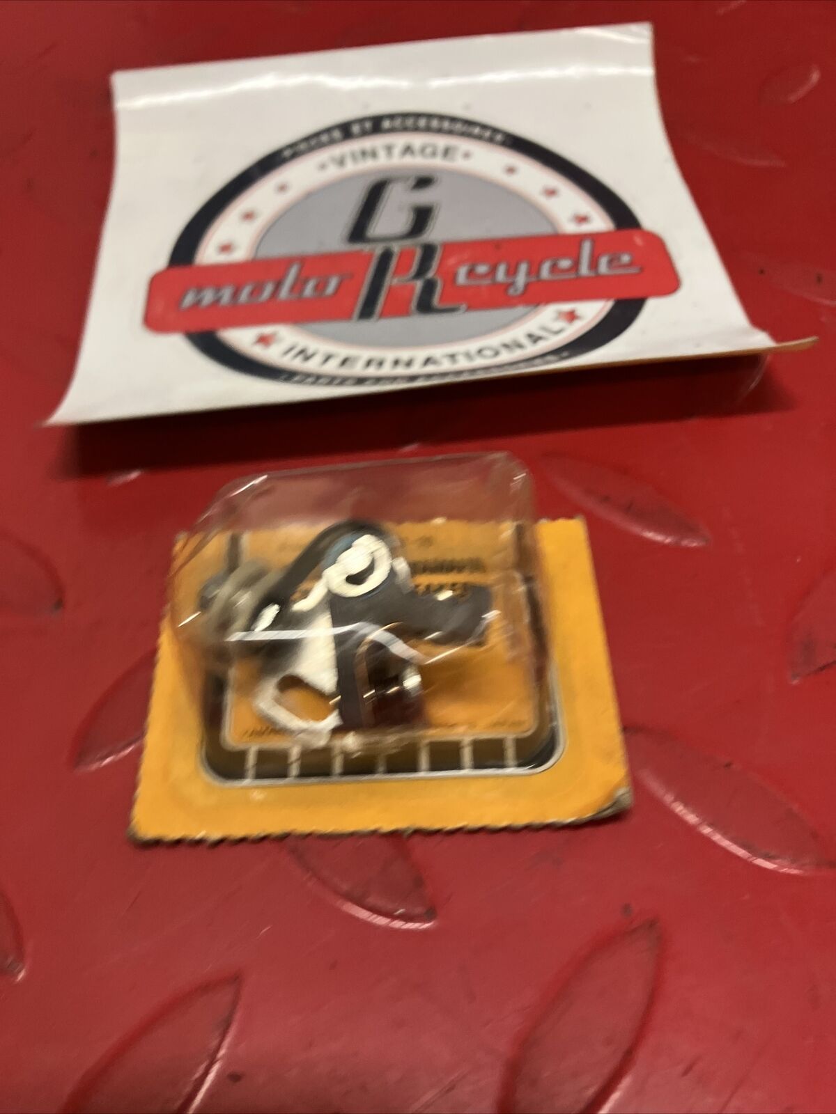 NOS YAMAHA CONTACT BREAKER POINT 1V1-81321-20-00 SUB BY 1V1-81321-90-00 Y61