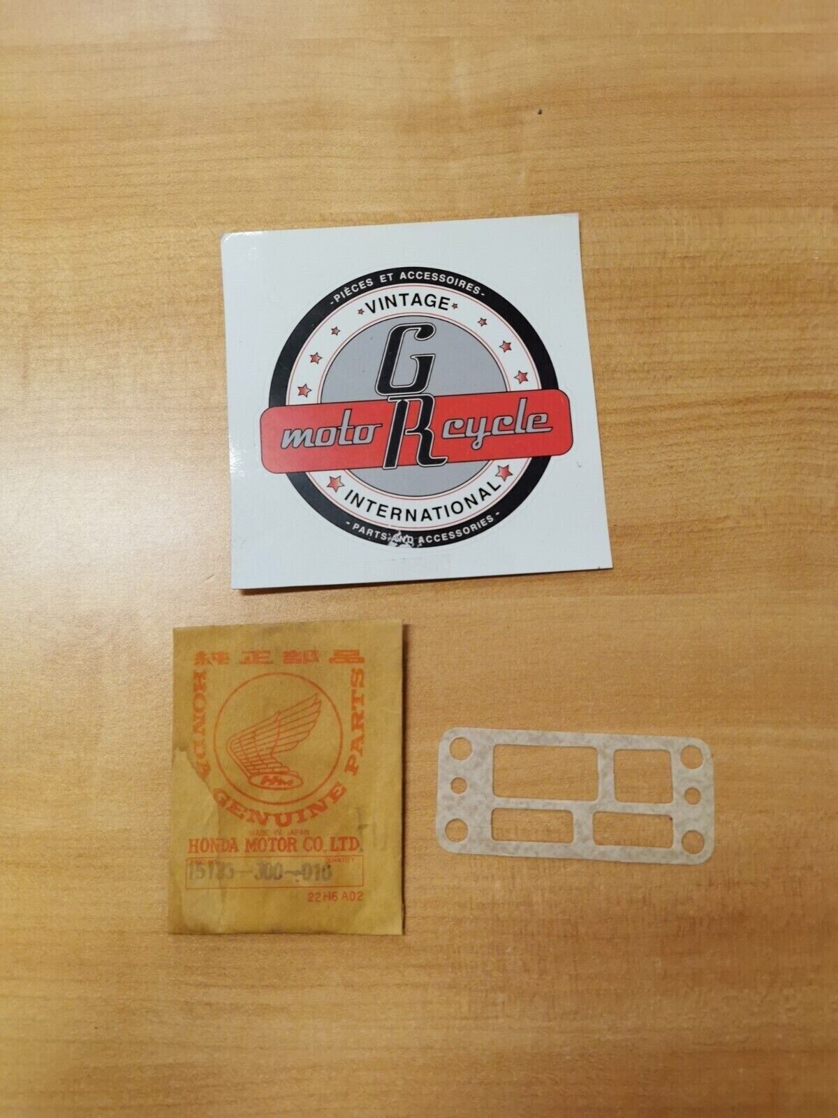 NOS Honda 1976 - 1978 CB750K CB750F GASKET, OIL PUMP 15135-300-010 H26