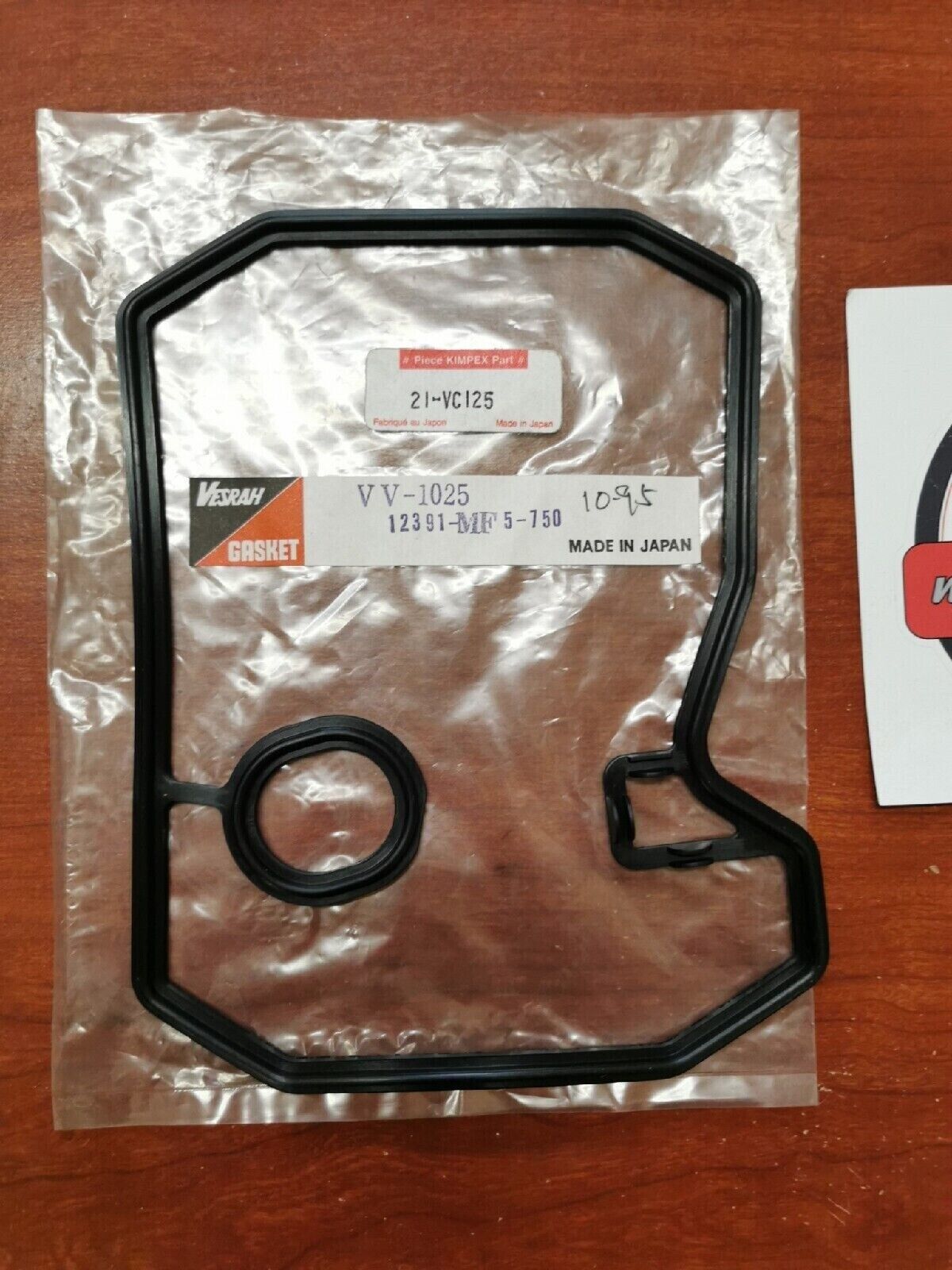 NOS Honda VT500 VT600 NT650 XL600 CYLINDER HEAD COVER GASKET 12391-MF5-750 H37 