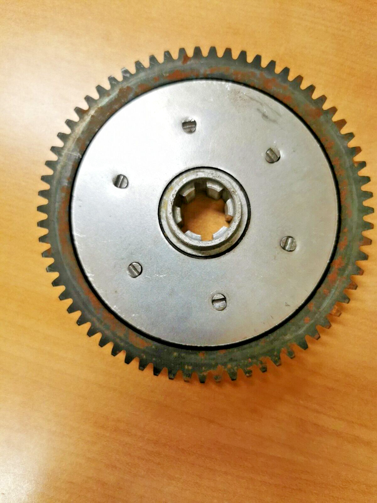 NOS HONDA  CM91  A   CT90  K2 K3 K5   GEAR  PRIMARY DRIVEN  23110-028-000 H22