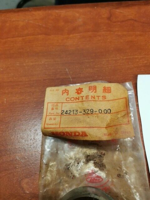 NOS Honda XL250 XL350 K0 K1 CENTER GEARSHIFT FORK 24213-329-000 H75