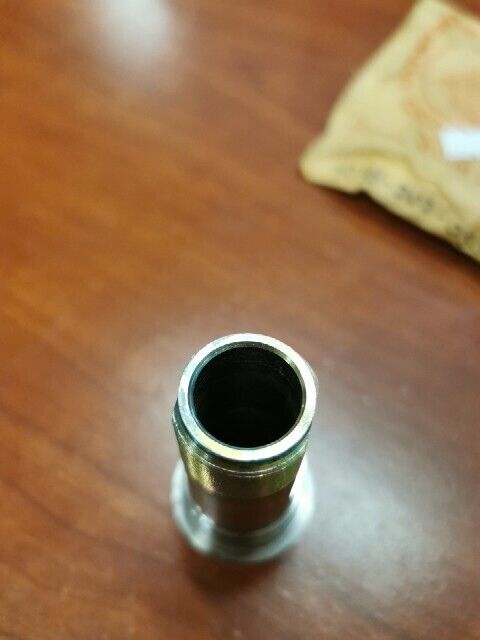NOS Honda C92 CS92 C95 CA160 CA92 CA95 REAR AXLE SLEEVE 42303-202-000 H97