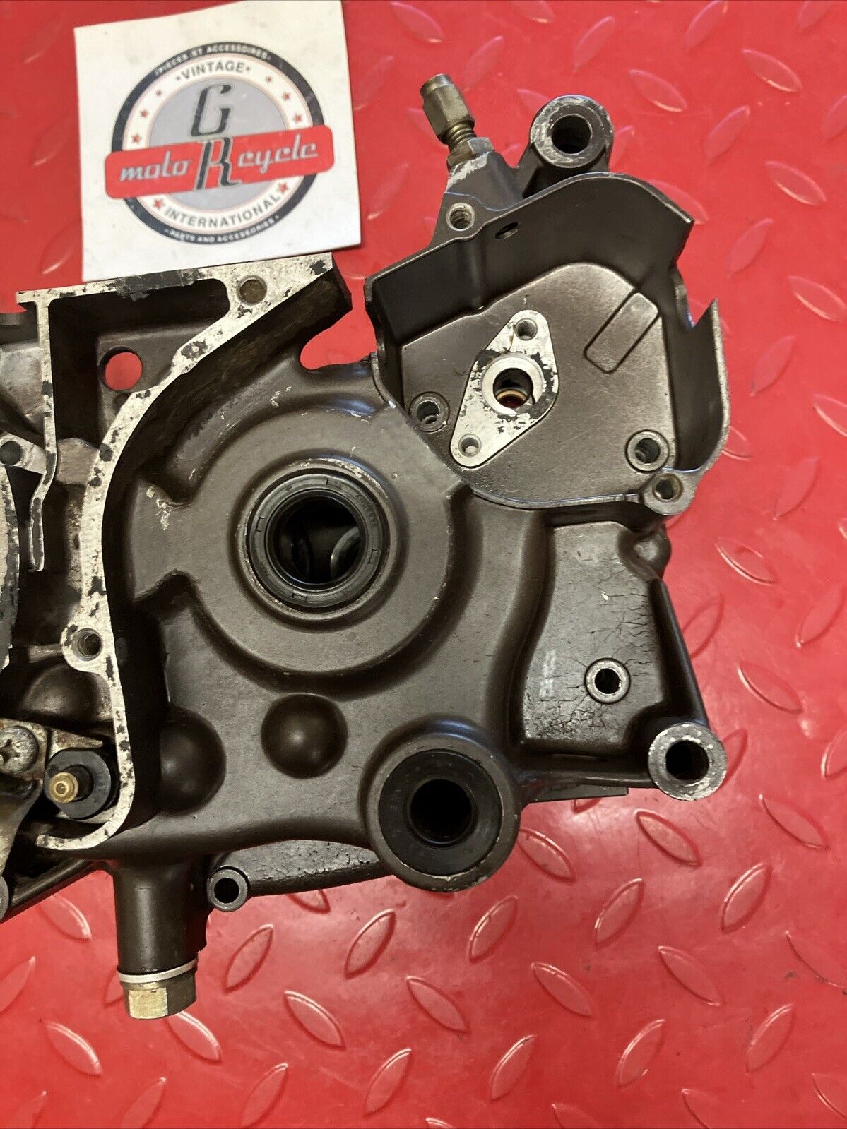 Honda MT125 1975 Left right crankcase set 1974