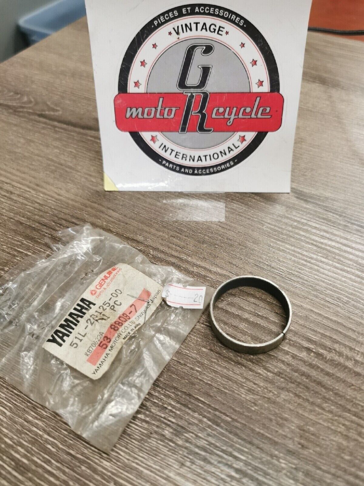 NOS YAMAHA RD350  Slide Metal  51L-23125-00 Y56