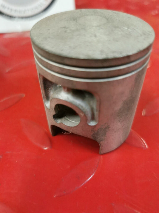NOS YAMAHA  YZ80 1981  PISTON  3RD O/S 0.75   5X2-11637-01-00 Y50