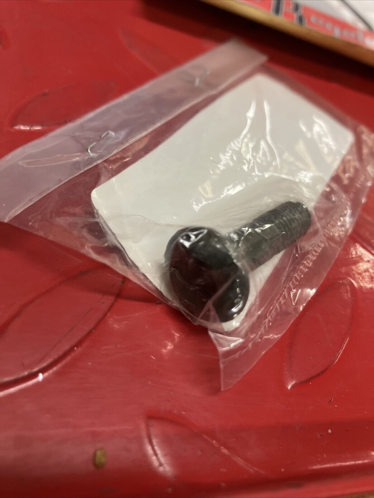 NOS YAMAHA BOLT 90109-081G2-00 Y67