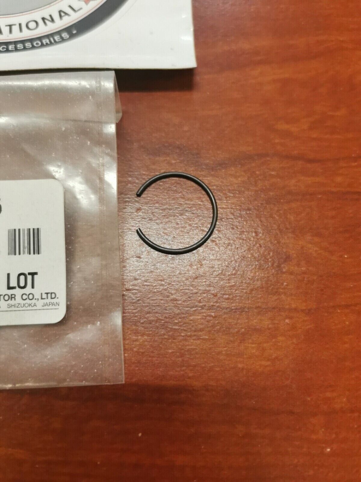 NOS Yamaha XT350 VMX12 YFM350 YFM400 XVZ1300 RS90 CIRCLIP 93450-19095-00 Y82