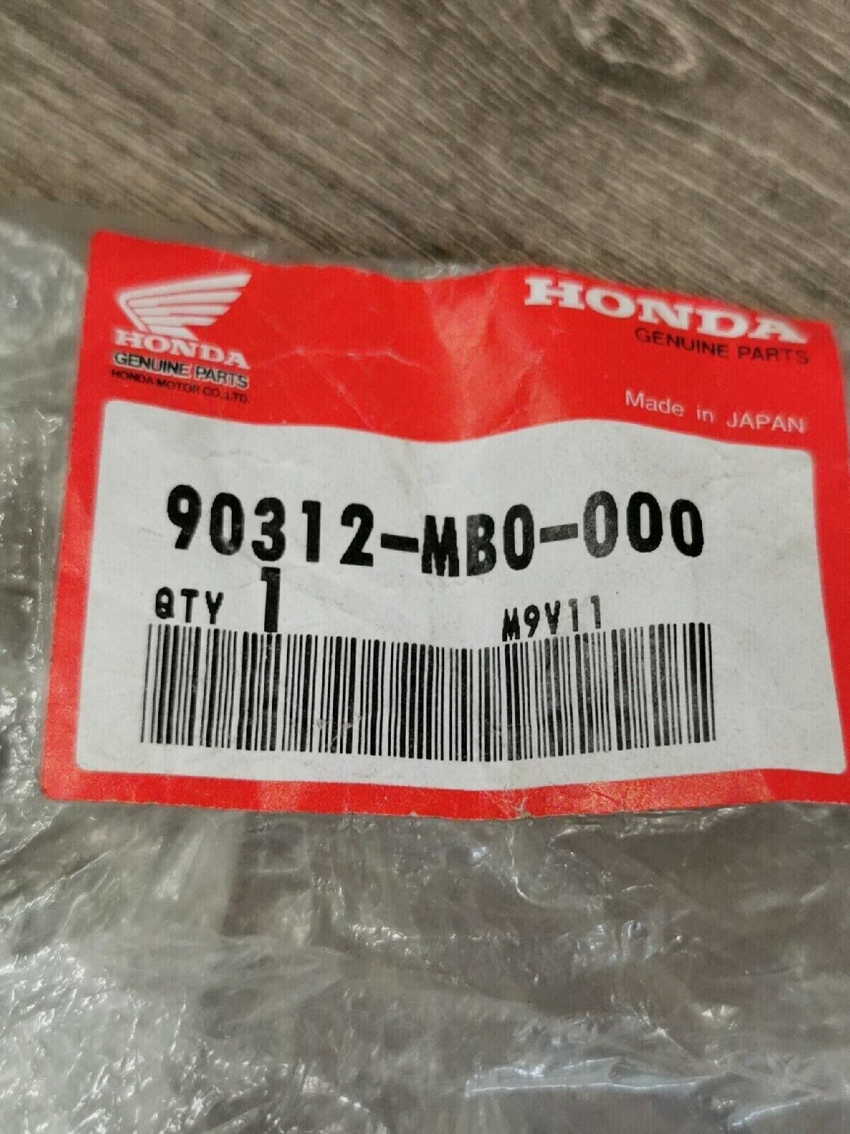 NOS HONDA VF750S VF700C 1982 - 1987  CAP  R  LOCK NUT 90312-MB0-000 H46