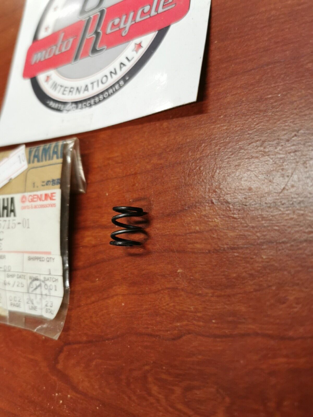 NOS Yamaha DRIVE PLATE SPRING 73A-15715-01-00 Y69