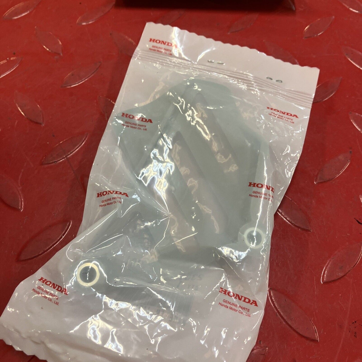 NEW Honda CR250R 1992 - 2001 CR500R 1994 - 2001 SPROCKET COVER 23810-KZ3-861 H99