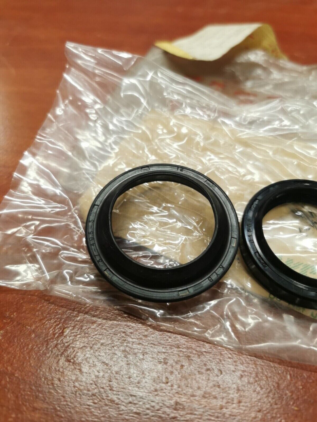 NOS Honda 1985 1986 VT500C FRONT FORK SEAL SET 51490-MF5-752 H64