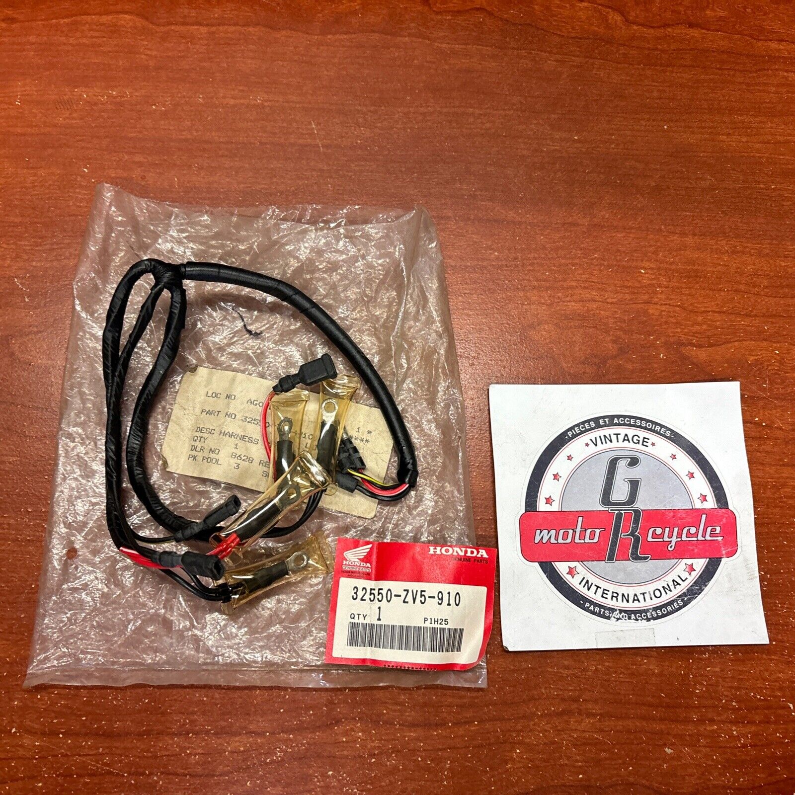 NOS Honda METER HARNESS 32550-ZV5-910 H153