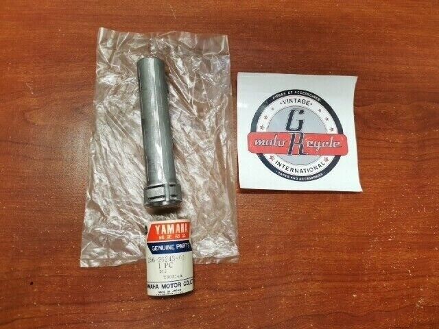 NOS Yamaha TX650 TX750 XS1 XS2 XS650 GUIDE TUBE 256-26243-00-00 Y109