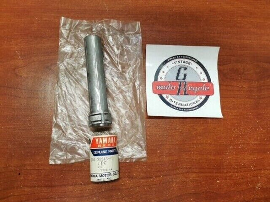 NOS Yamaha TX650 TX750 XS1 XS2 XS650 GUIDE TUBE 256-26243-00-00 Y109