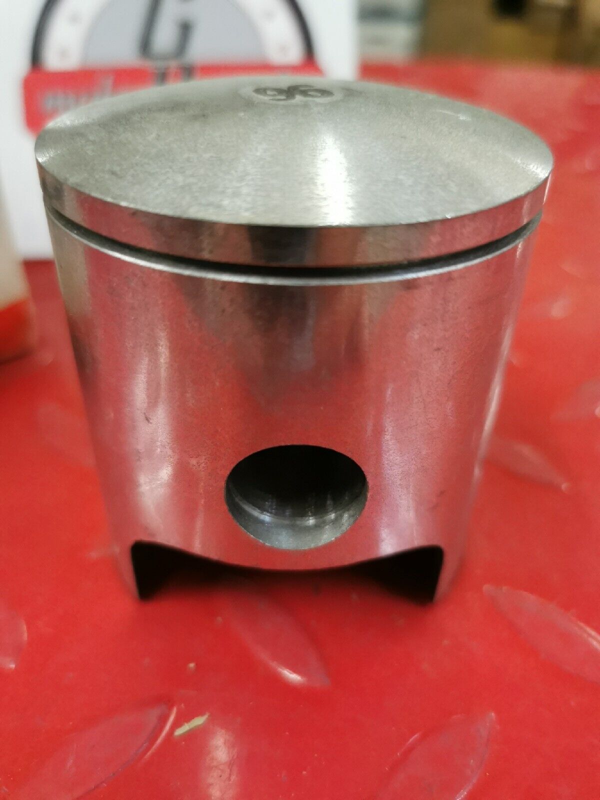 NOS YAMAHA GP433SS  GP433SR  1972  1973  PISTON STD  820-11631-02-96  Y50
