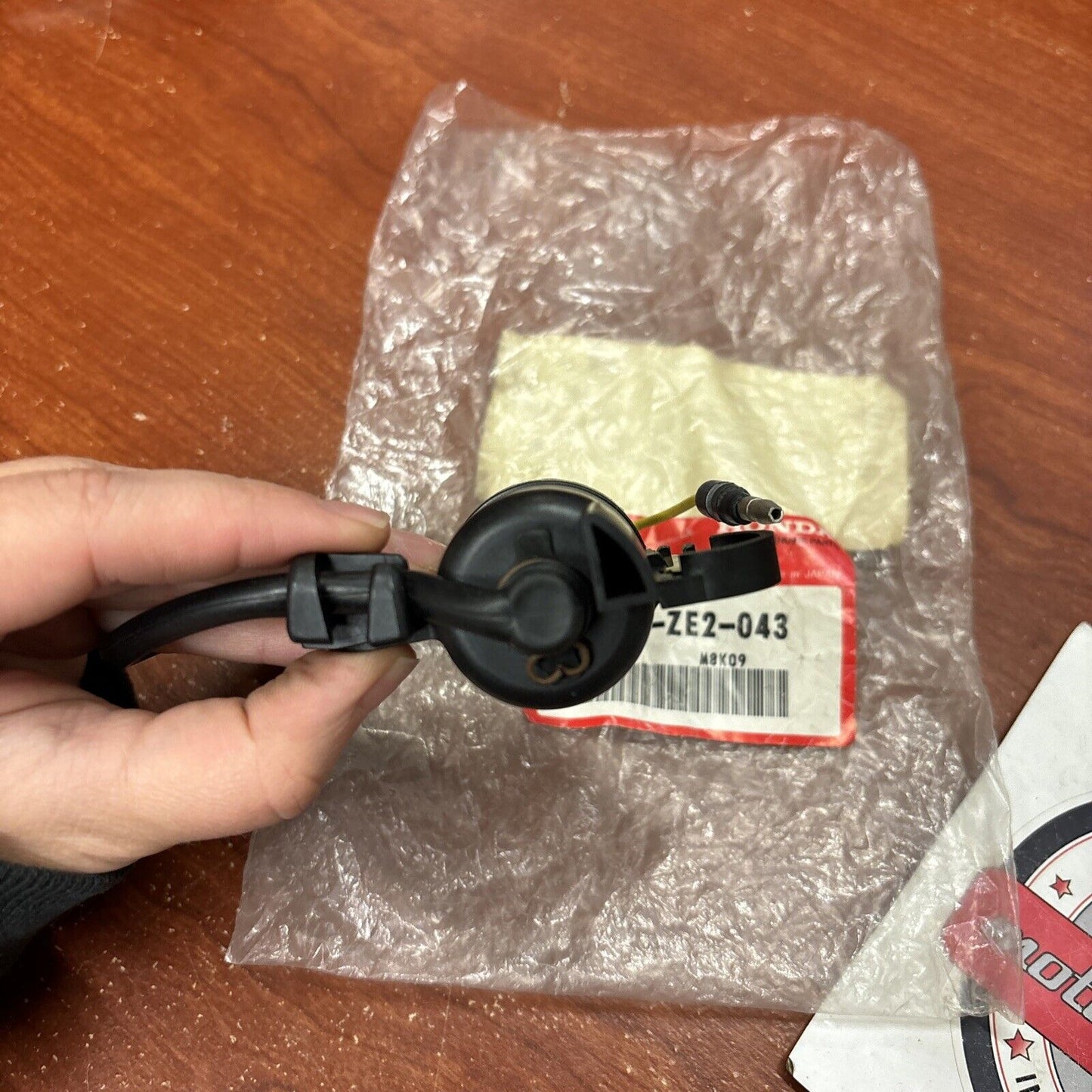 NOS Honda GX160 GX240 OIL LEVEL SWITCH 15510-ZE2-043 SUB 15510-ZE2-053 H153