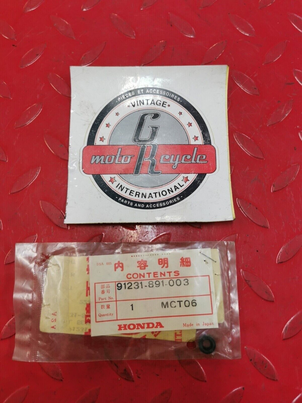 NOS Honda TRX400 TRX300 XR650 TRX700 TRX250 OIL SEAL 6X11X4 91231-891-003 H27