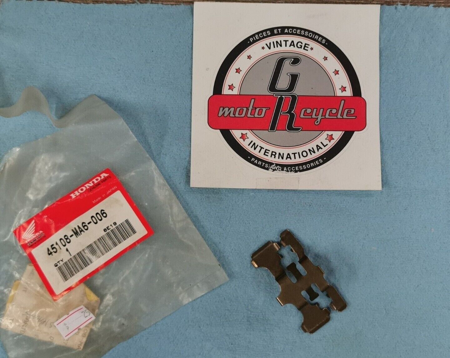 NOS HONDA VTR250A VTR250AC 1988 1989 SPRING PAD45108-MA6-006  H48