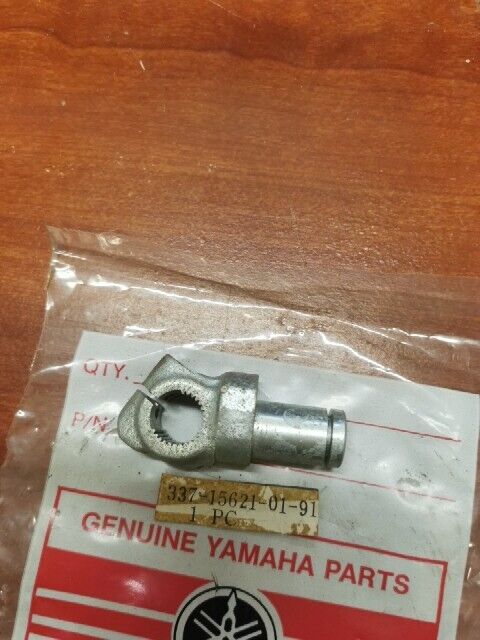 NOS Yamaha KICK CRANK BOSS 337-15621-01-91 SUB 337-15621-01-00 337-15621-00 Y124