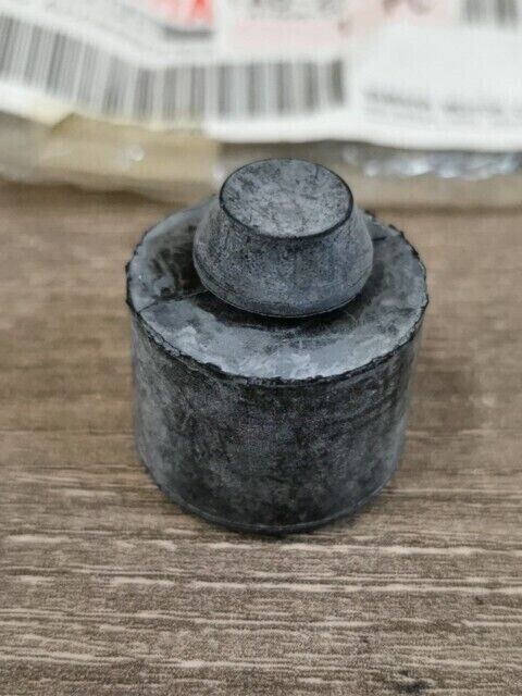 NOS YAMAHA FJ1200 FJR1300 XV750H YJ750RH STOPPER MAIN STAND 1A0-27114-00-00 Y104