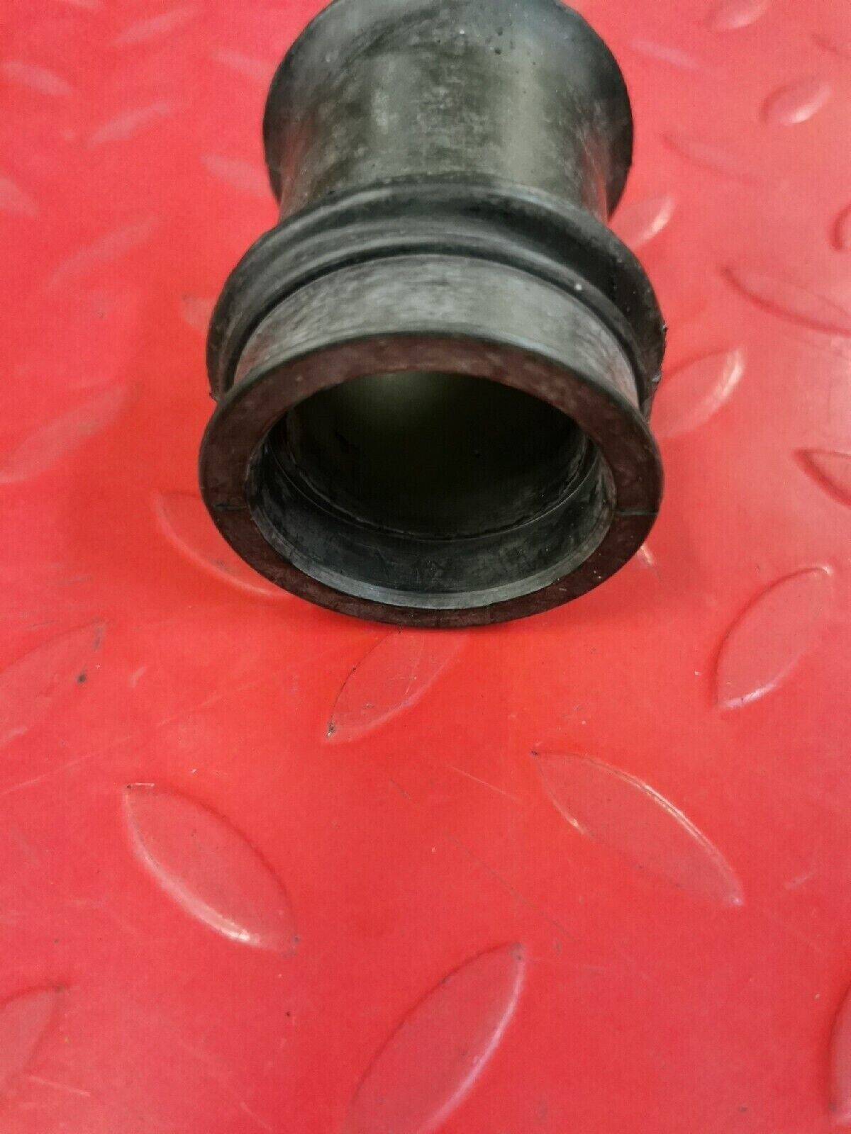 NOS HONDA CB750A 1976 TUBE AIR CLEANER CONNECTING 17253-393-300 H39