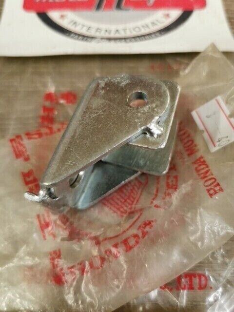 NOS HONDA CB450 CL450 1968 1970 BRACKET 2 PILLION 50711-292-000 H83