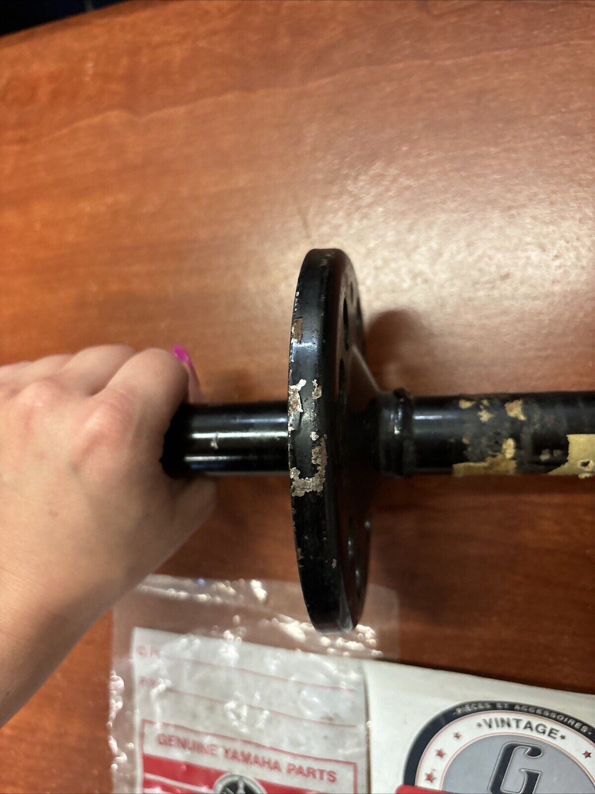 NOS Yamaha GP246F GP292F GS300 SM292 REAR AXLE 853-47520-01-00 Y183