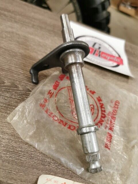 NOS HONDA C72 C77 C78 1960 - 1964 CA72 1960 1961 SPINDLE SHIFT 24610-259-020 H89