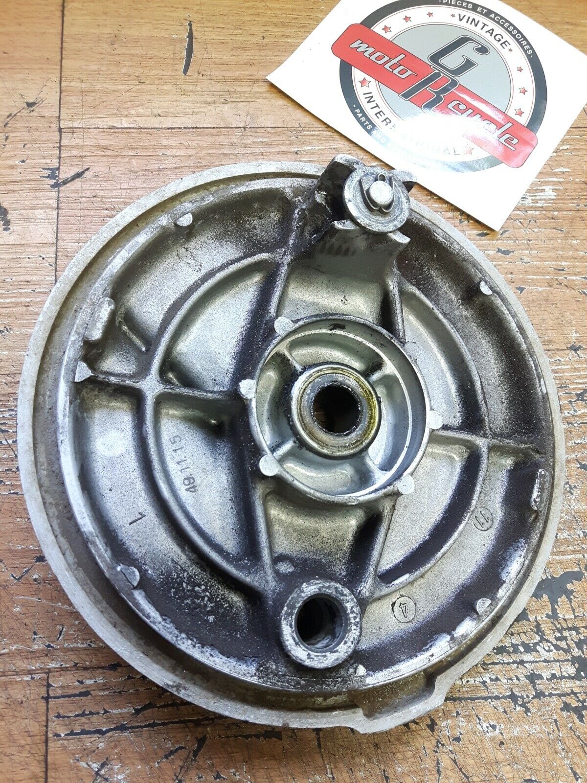 Honda XL250 1974 front brake plate panel cover hub drum 45100-329-770 