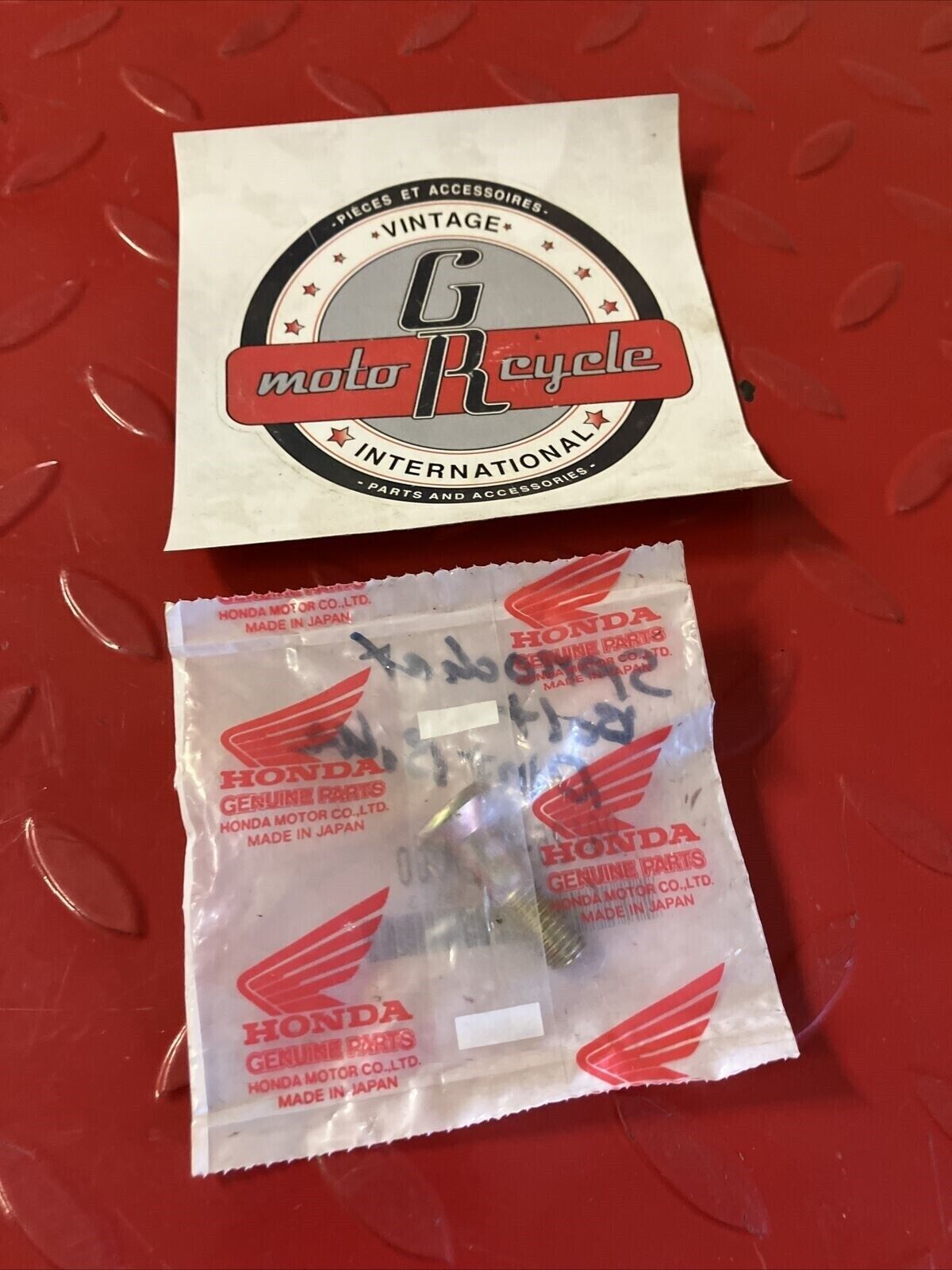 NOS HONDA CR XR REAR SPROCKET BOLT FLAT SCREW 90125-KA4-000 H24
