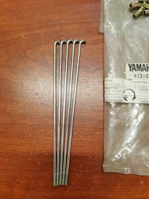 NOS Yamaha MJ5OJ REAR SPOKE KIT INCOMPLETE 4J2-25304-00-00 Y140