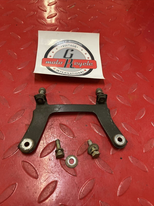 Yamaha YZ125 1981 number plate steering stem bracket holder stay plate