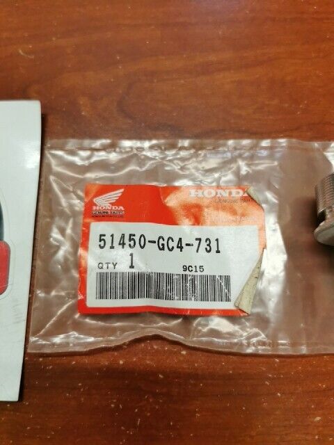 NOS Honda 1984 - 1986 CR80R FRONT FORK BOLT 51450-GC4-731 H152