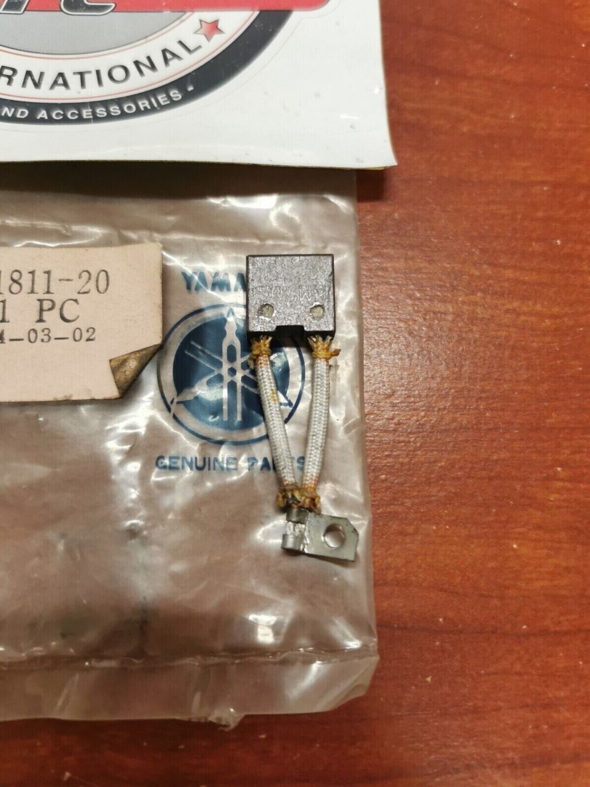 NOS Yamaha XVZ12 XS1100 XS850 FJ1200 STARTER MOTOR BRUSH 371-81811-20-00 Y98