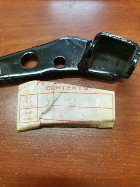 NOS Honda 1983 ATC250R LEFT FOOTPEG PLATE 50642-964-010 H84