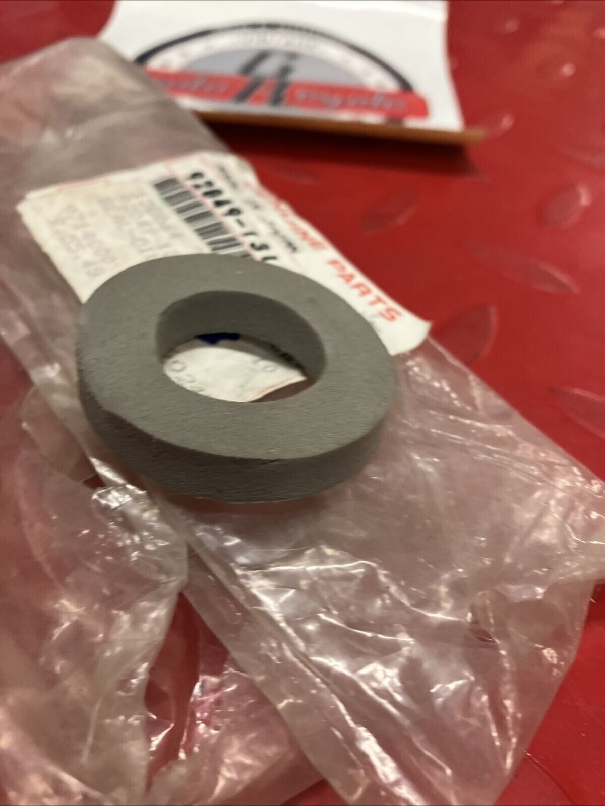 NOS KAWASAKI OIL SEAL 92049-1318 K14