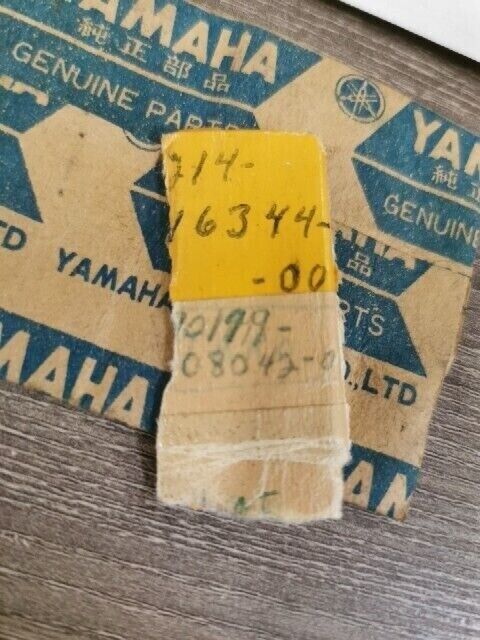 NOS YAMAHA YZF600R TR3 TX650 XS750D XS500D RD350 XS1 NUT 214-16344-00-00 Y156