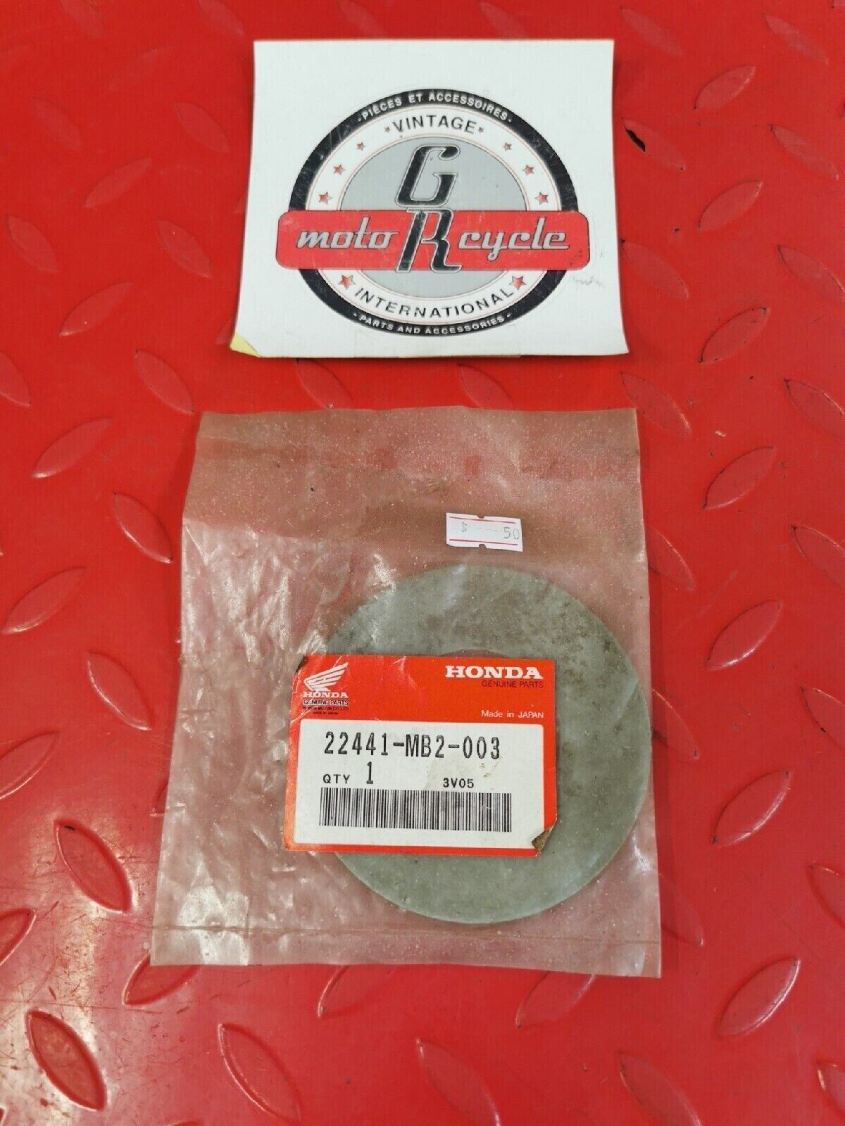 NOS HONDA VF700F VF750F 1983 - 1985  SPRING  CLUTCH 22441-MB2-003  H38