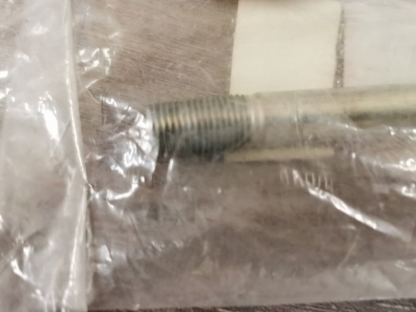 NEW NOS HONDA Z50R 1988 - 1999 WHEEL AXLE 42301-GW8-670  H46