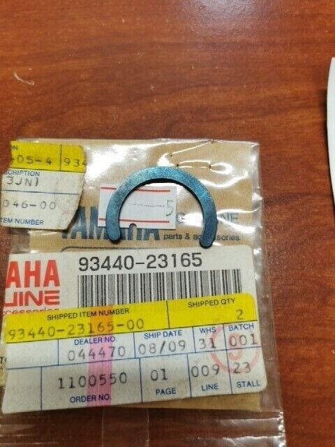 NOS Yamaha YFM350 YFM400 YFM450 CIRCLIP 93440-23165-00 Y102