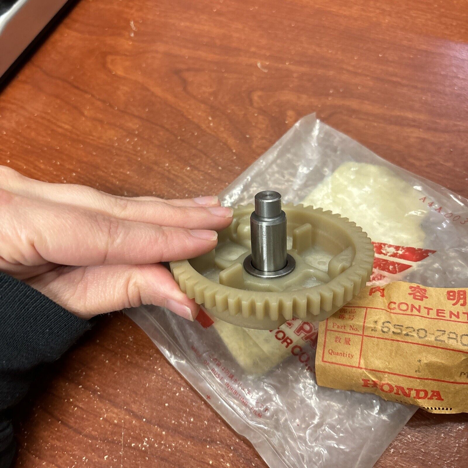 NOS Honda GX360 K1 GOVERNOR SHAFT 16520-ZA0-700 H153