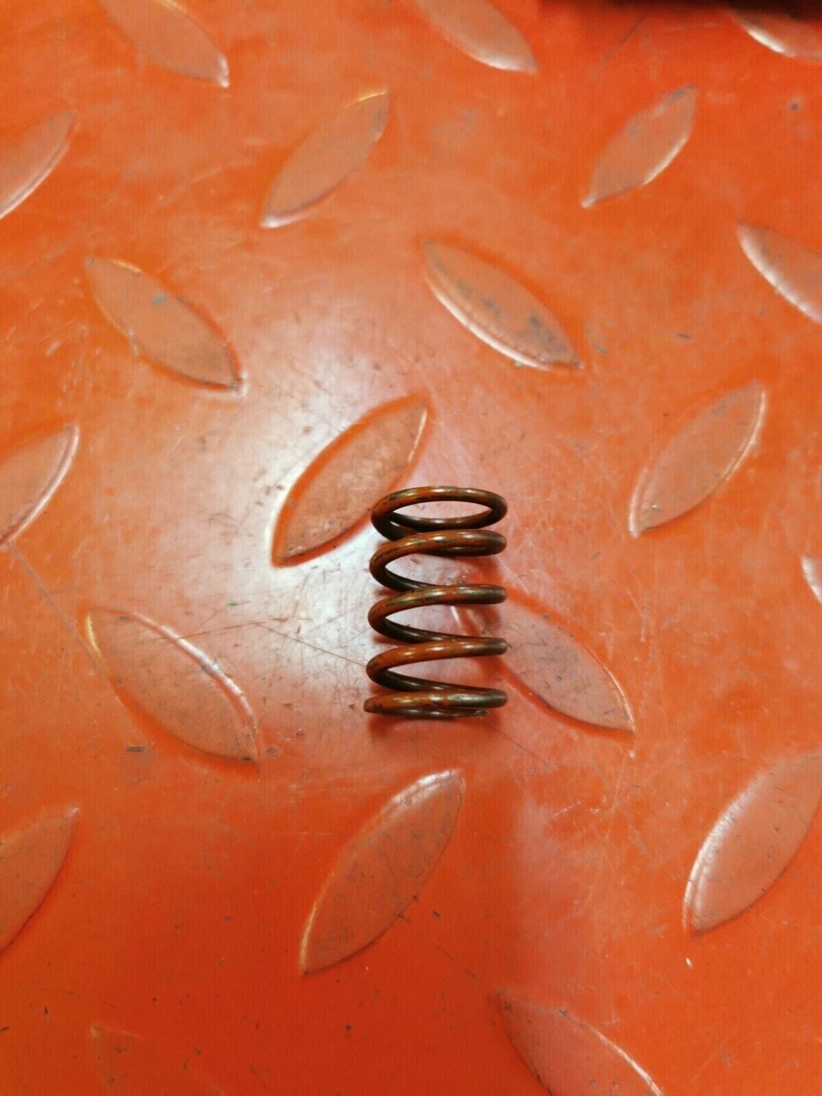 NOS Honda 1981 - 1985 ATC110 SPRING, CLUTCH 22401-943-013 H27