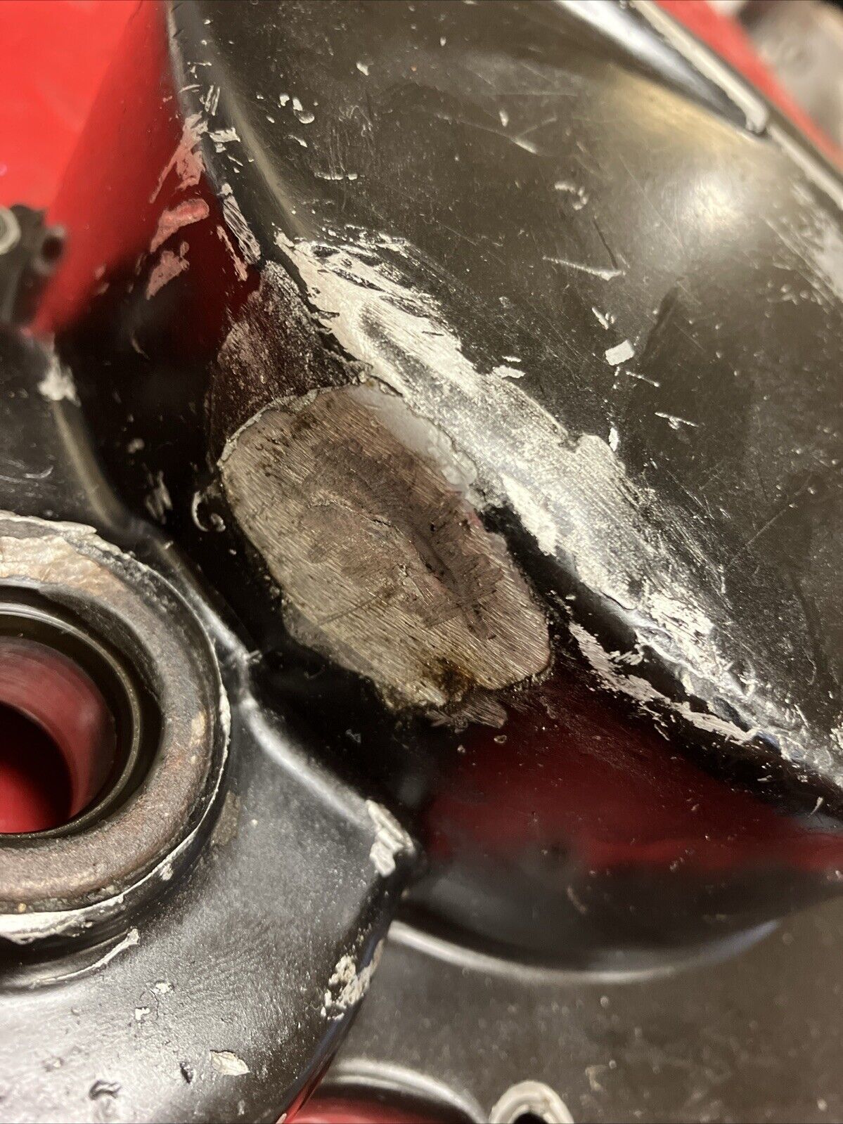 Kawasaki KDX200 1986 Right crankcase clutch cover 1987 NEED REPAIR