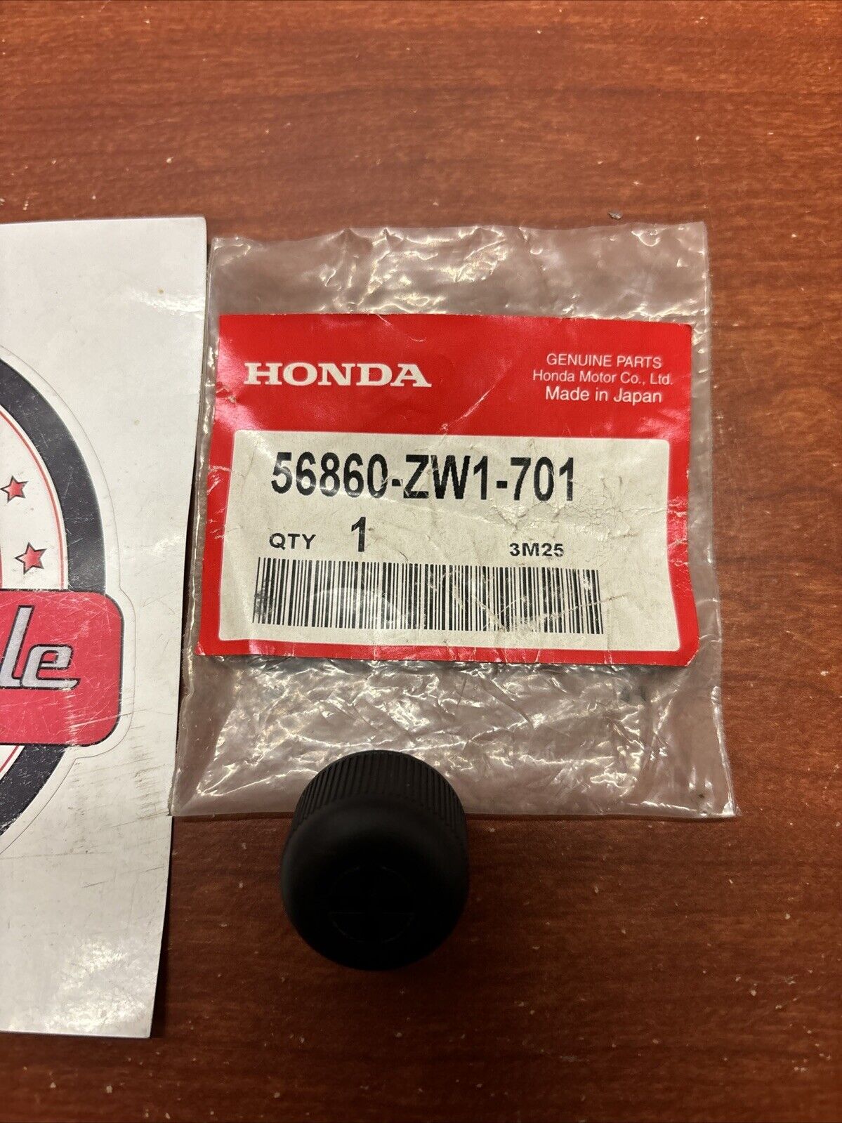 NOS Honda BF75 BF90 BF100 BF115 BF130 BF135 OIL TANK CAP 56860-ZW1-701 H185