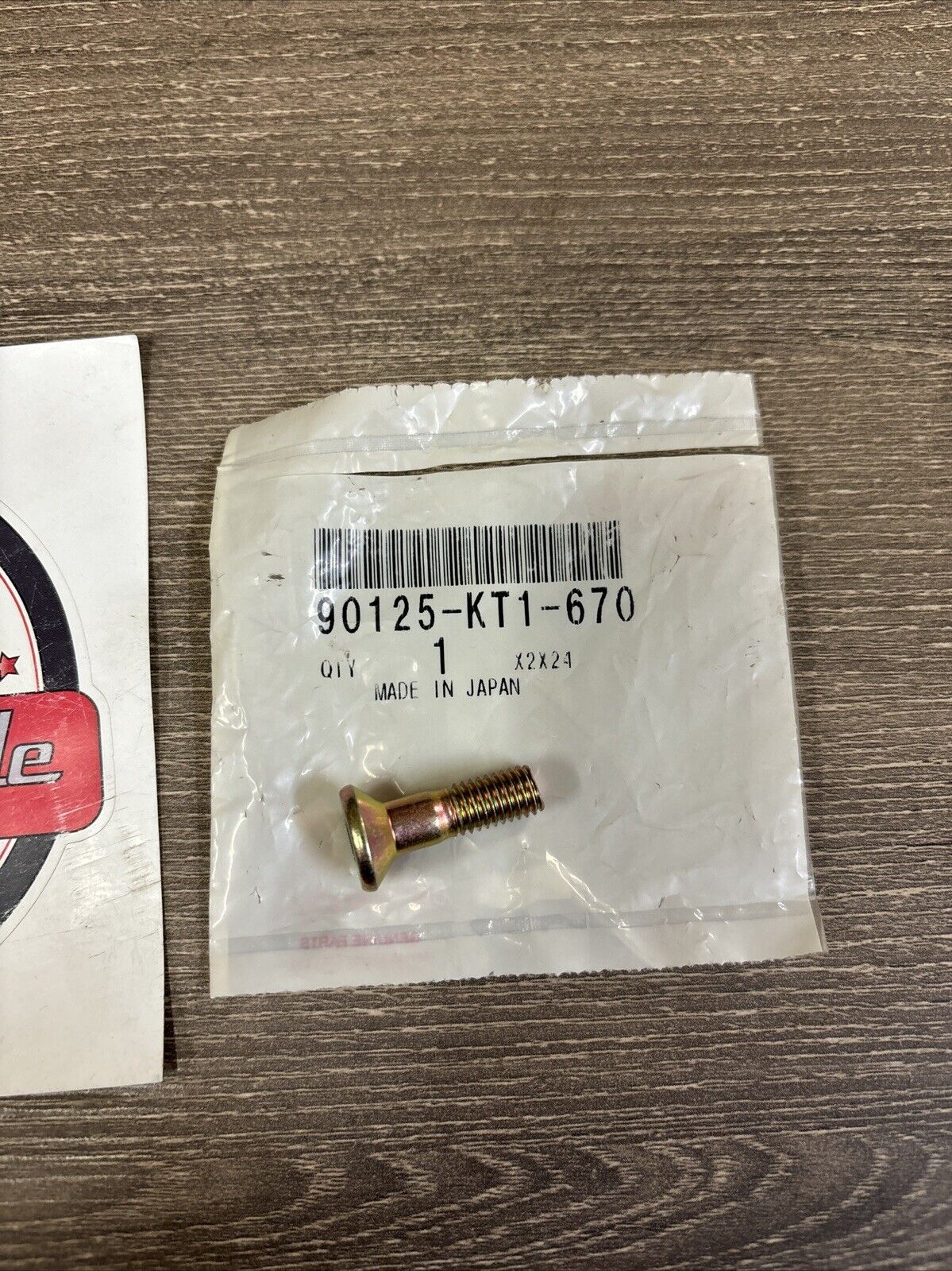 NOS Honda CR125R CR250R CR500R XR200R XR250R FLAT SCREW 8X29 90125-KT1-670 H136