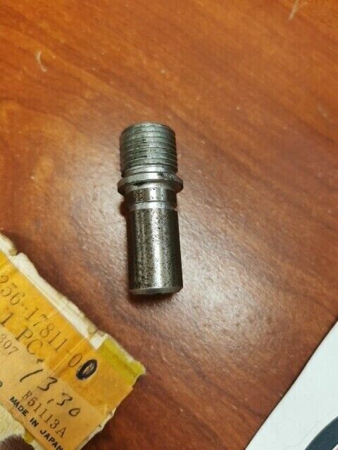 NOS Yamaha XS1 TACHOMETER GEAR HOUSING 256-17811-00-00 SUB 99999-00908-00 Y124