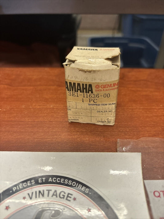 NOS Yamaha 1966 1967 U5 PISTON O/S 0.50 KS 3E1-11636-00-00 Y175