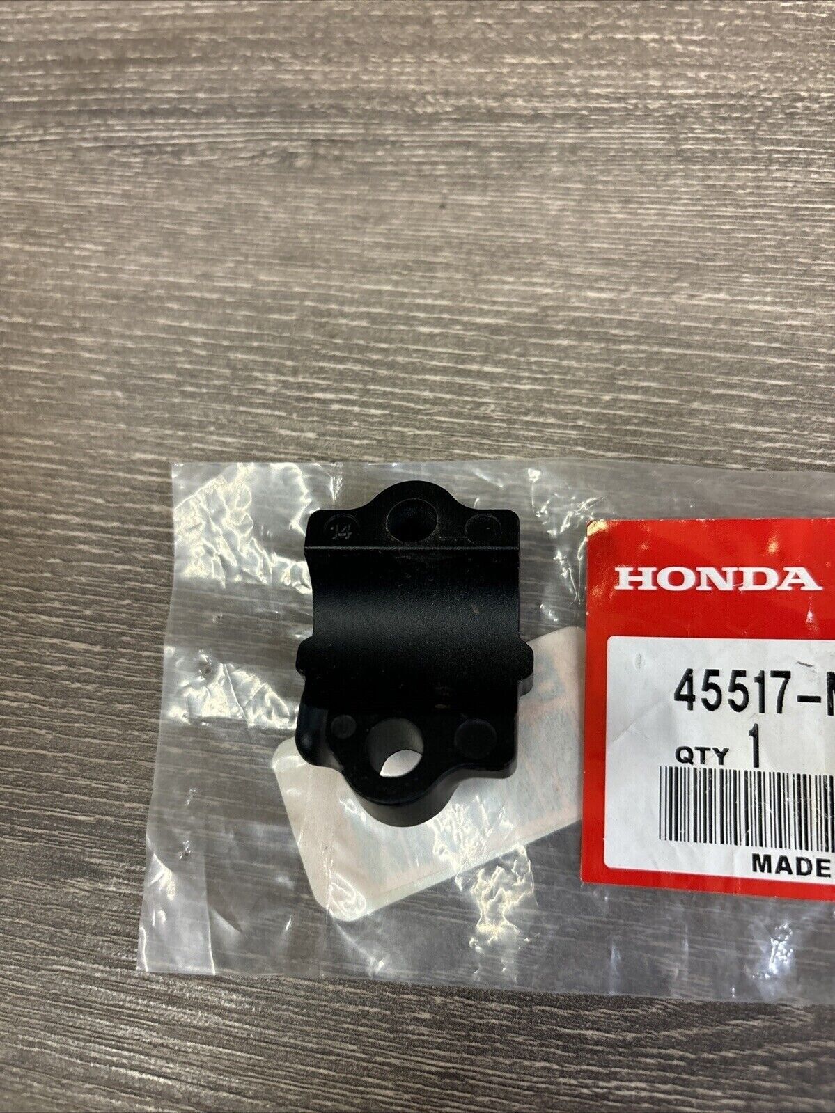 NOS Honda CB1100 CB125T CB250 CB350 MASTER CYLINDER HOLDER 45517-MA5-671 H121