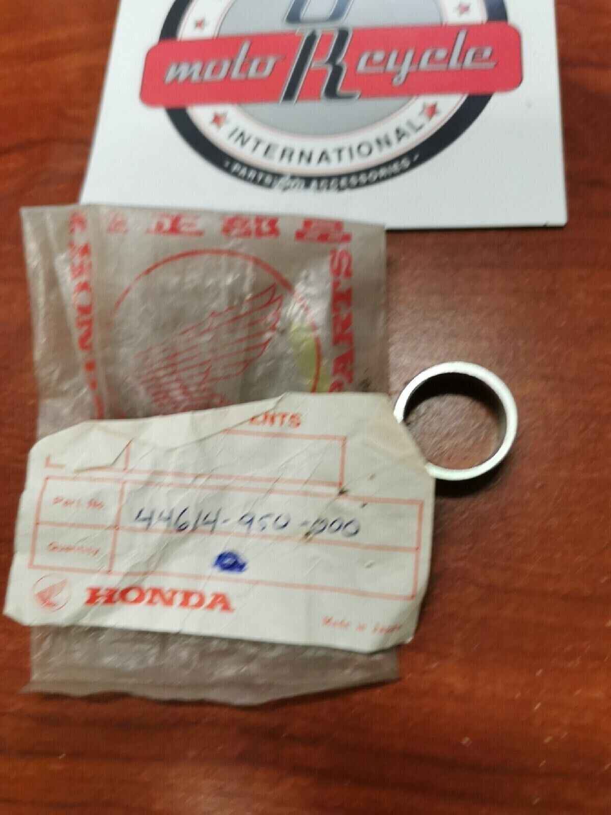 NOS Honda 1977 - 1984 FL250 FRONT WHEEL HUB BEARING COLLAR 44614-950-000 H36