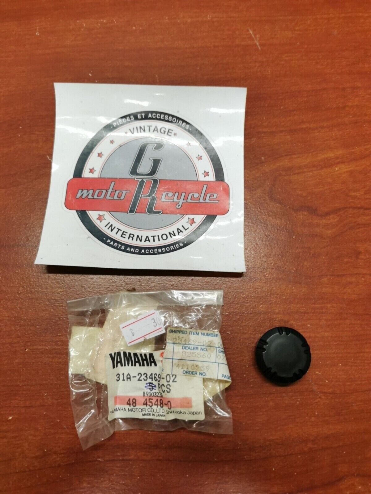 NOS Yamaha FJ600 XJ900 BOLT CAP 31A-23469-02-00 Y93